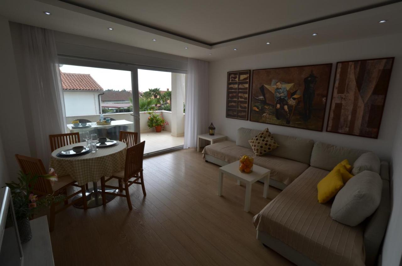 Apartments Karmen Maria Novigrad  Exterior photo