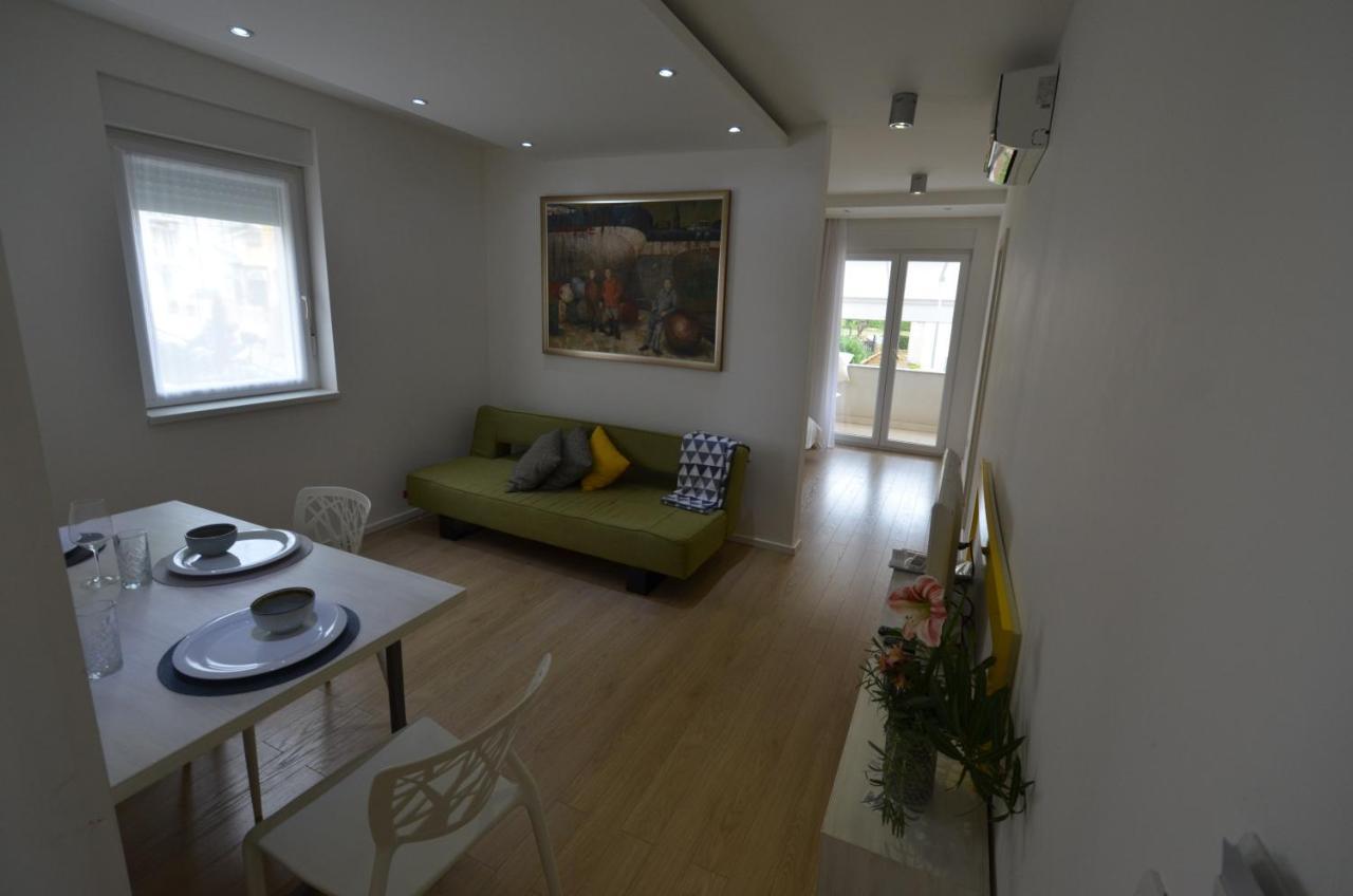 Apartments Karmen Maria Novigrad  Exterior photo